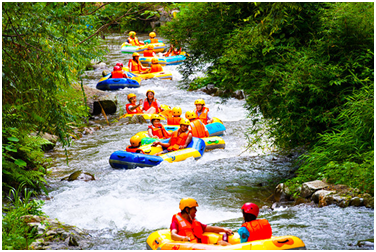 Team work, happy rafting!